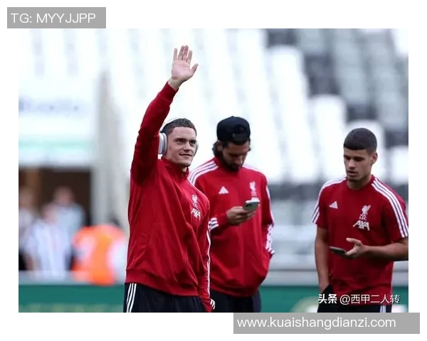 希腊足球明星加盟利物浦助力球队攻防双线提升表现 希腊足球明星加盟利物浦助力球队攻防双线提升表现